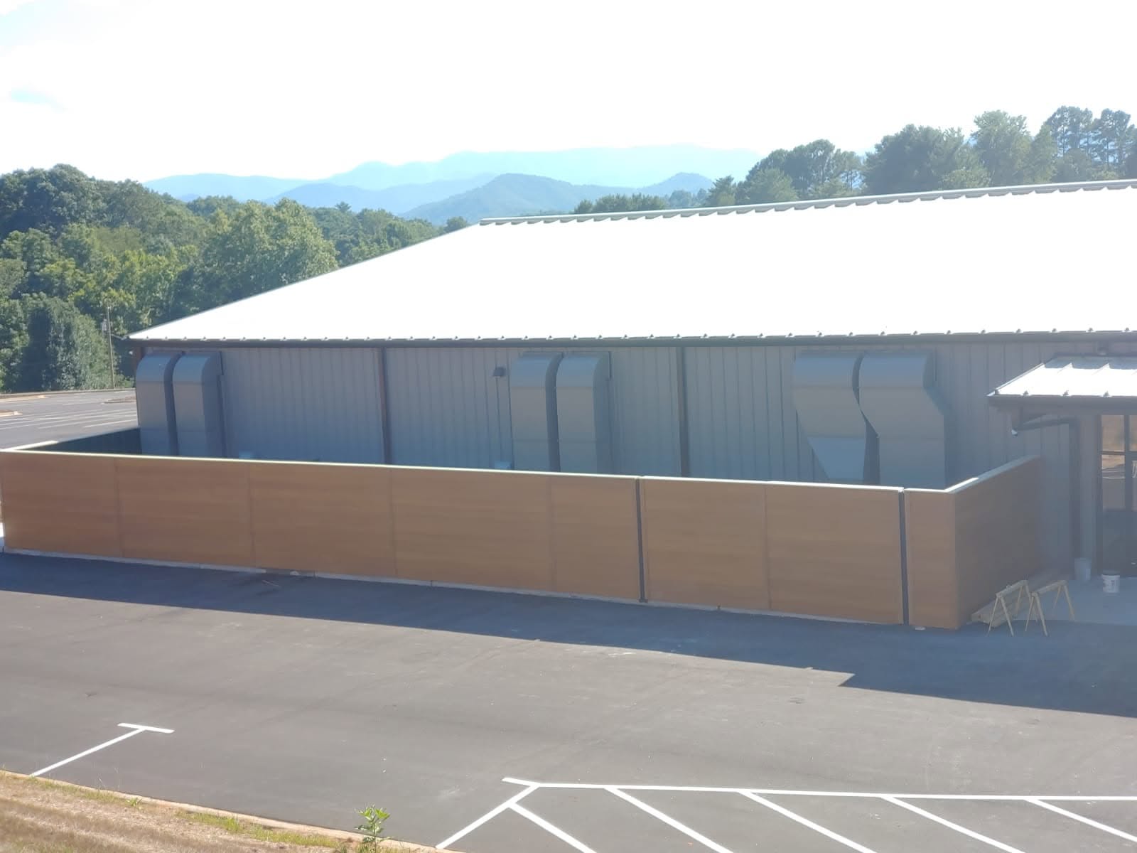 Commercial building facade with durable, uniform exterior paint finish